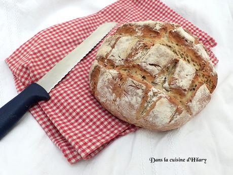 Pain boule aux graines de lin / Linen seeds round rustic bread