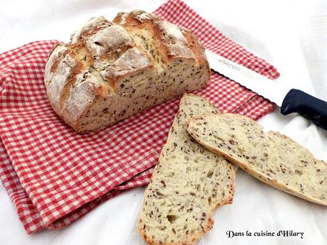 Pain boule aux graines de lin / Linen seeds round rustic bread