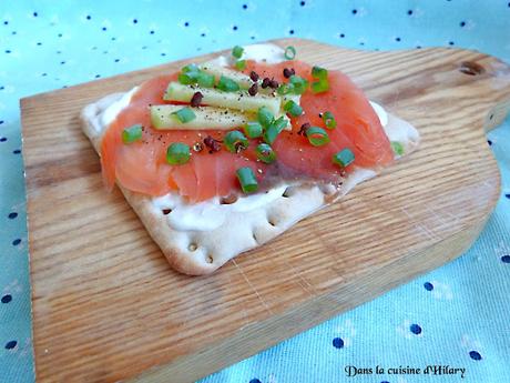 Tartines nordiques au saumon fumé et crème au raifort / Smoked salmon nordic toats and horseradish cream