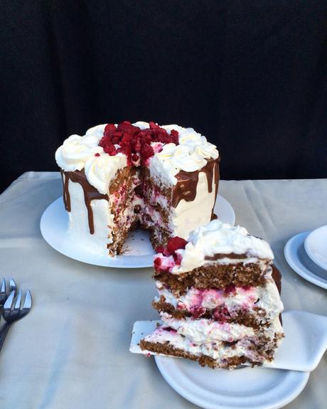 Layer cake chocolat vanille framboise 