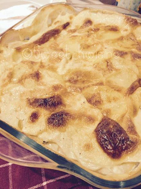 sweet kwisine, gratin, pommes de terre, ail, lait crème, cuisine française, gratin dauphinois, recette traditionnelle, végétarien