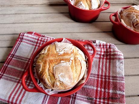 Petits pains en mini-cocottes / Small breads cooked in mini casserole-dish