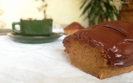 Petits Cakes au Café glacés au chocolat