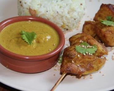 BROCHETTES DE POULET SAUCE CACAHUETES