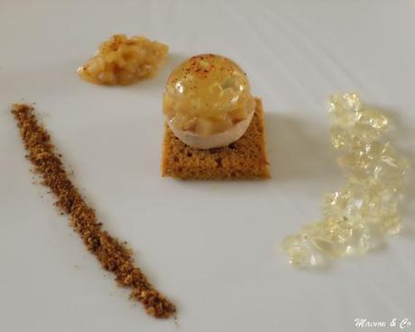 Boule de foie gras, gelée de Sauternes et brunoise de poires