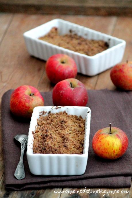 ©www.cuisinedetouslesjours.com - Crumble de pommes au blé noir