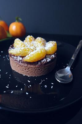 [Recette] Tartelette au chocolat, clémentines rôties et noix de coco