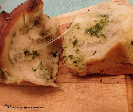 Pull apart bread persillé au Cantal entre-deux {Pain à effeuiller}