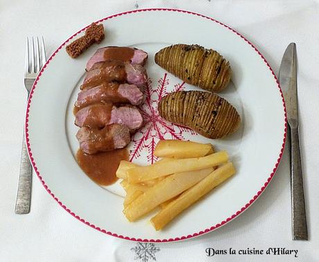 [Spécial Fêtes] Magret de canard au pain d'épices, pomme de terre à la Suédoise et panais glacés / Gingerbread duck breast, hasselback potatoes and glazed parsnip