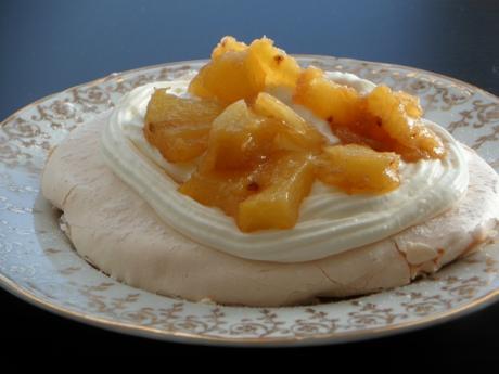 Meringue, ananas, chantilly