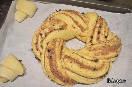 Brioche des rois aux amandes et pépites de chocolat