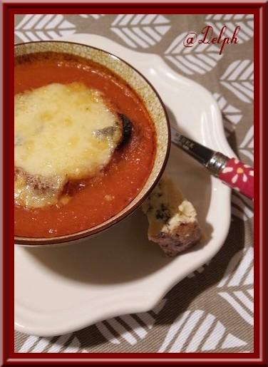 Soupe de tomates gratinée à la Fourme Persillée