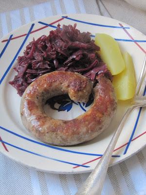 Chou rouge cuit à la saucisse de Toulouse confite