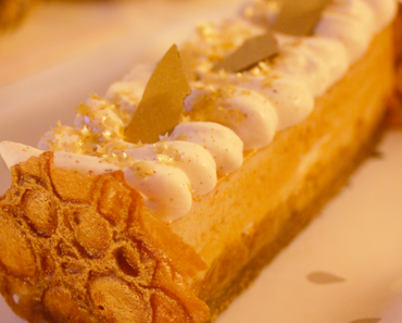 « Golden » bûchette à la mousse de marrons, clémentines confites et chantilly vanille
