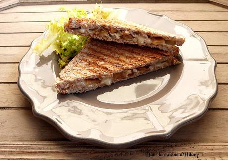 Croque-Normand au camembert et pommes flambées au Calvados / Normandy croque-monsieur with Camembert and apples