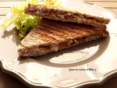 Croque-Normand au camembert et pommes flambées au Calvados / Normandy croque-monsieur with Camembert and apples