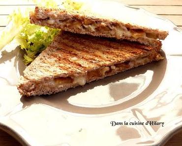 Croque-Normand au camembert et pommes flambées au Calvados / Normandy croque-monsieur with Camembert and apples