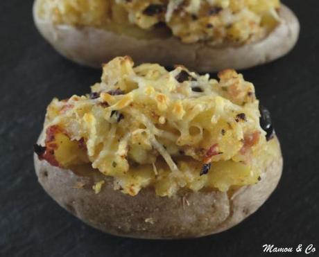 Pommes de terre farcies aux tomates séchées et aux olives noires