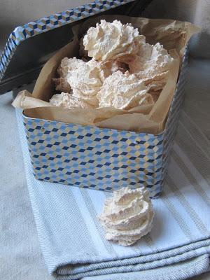 Meringues à la noix de coco