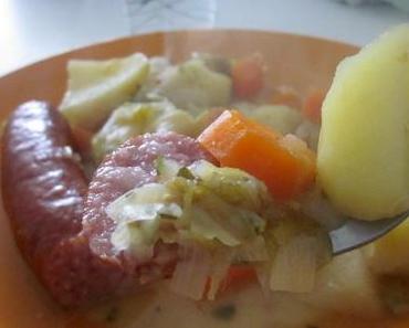 Potée de légumes et saucisse fumée