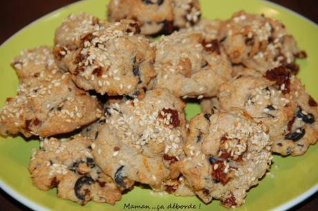 Cookies au sarrazin, olives noires et tomates sechées