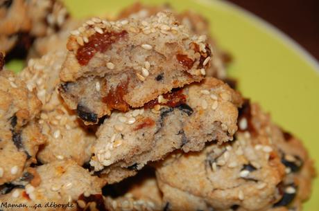 Cookies au sarrazin, olives noires et tomates sechées