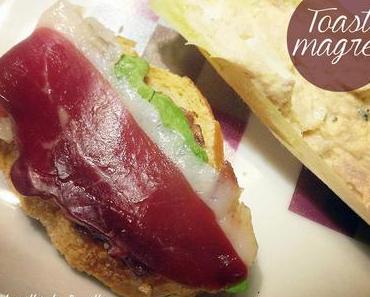 Toasts au magret séché et chutney d'oignons express