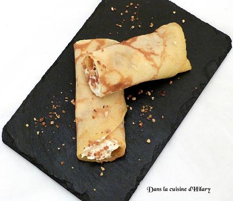 Crêpes roulés au caramel beurre salé, chantilly mascarpone et pralin croquant / Rolled-up crepe with its seasalted caramel, mascarpone Chantilly and crunchy praline