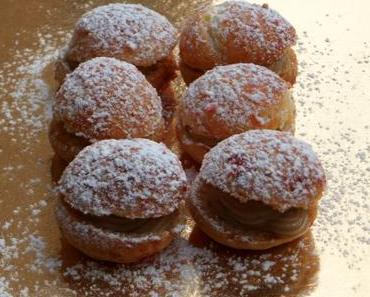 Mini choux à la crème au café