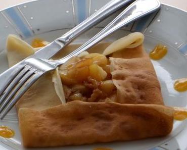 Crêpe pommes-noix caramélisées et caramel d'orange