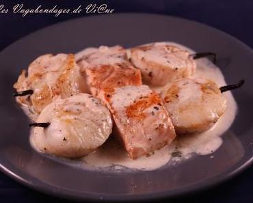 Saumon et Saint-Jacques en brochettes de vanille et sauce vanillée