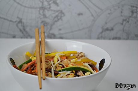 Wok de légumes et nouilles chinoises sauce Aigre Douce