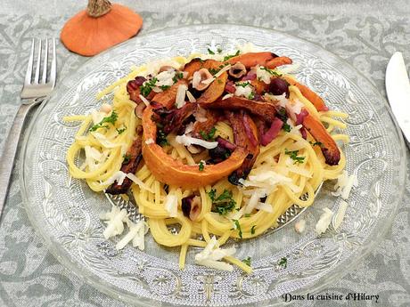 Spaghettis au potimarron roti, nuance de noisettes, bacon et fromage de brebis / Pasta with roasted squash, hazelnut, bacon and sheep cheese