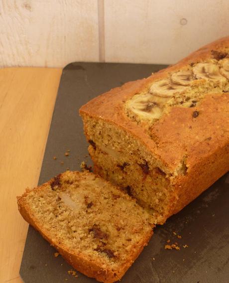 Gâteau aux noisettes, bananes et pépites de chocolat