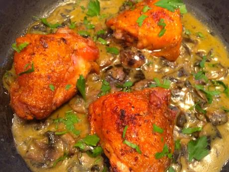 Poulet Rôti aux Herbes Sauce Aux Champignons  Moutarde