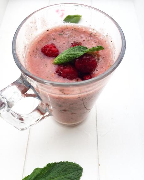 Smoothie Banane, Framboise, Kiwi et Menthe