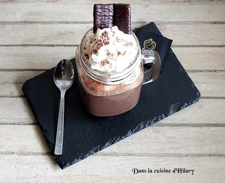 Chocolat chaud gourmand à la menthe (façon After Eight) / Yummy mint hot chocolate (After Eight style)