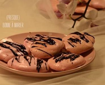 Girly meringues zébrées au chocolat {sans œuf}