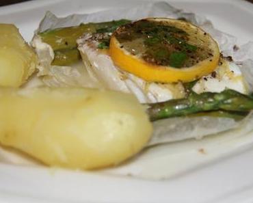 PAPILLOTES DE CABILLAUD AUX ASPERGES VERTES, GELEE CITRON & GINGEMBRE