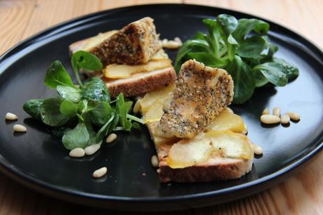 tartine camembert pané au sésame et pavot