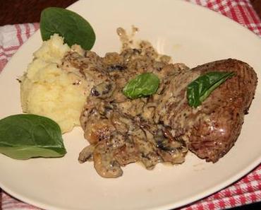FILETS DE BOEUF CHAROLAIS AUX CHAMPIGNONS, SAUCE WHISKEY, CREME ET MOUTARDE