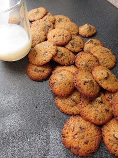 Minis cookies au caramel beurre salé et chocolat. [Passe-plats entre amis #7]