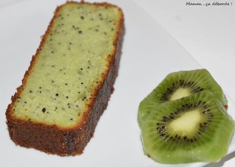 Gâteau amande, kiwi et pavot