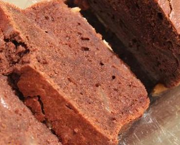 Cake au vin rouge, au chocolat et à la poire