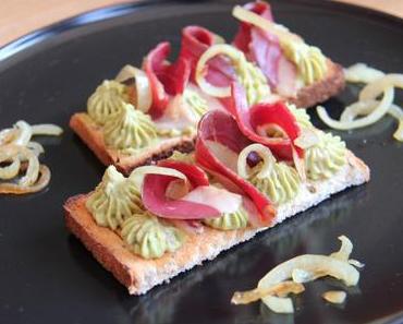 Tartine d’avocat et magret fumé