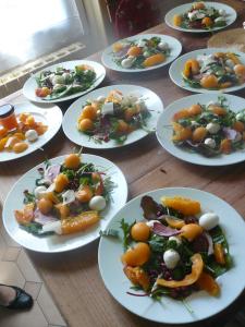 Salade folle de Pâques à l’ail des ours