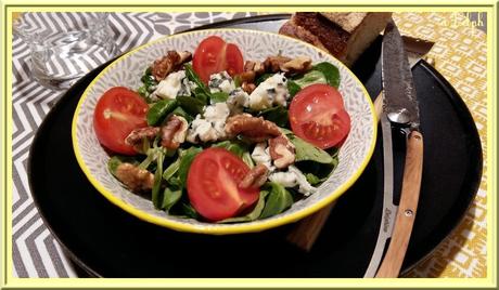 Salade de Mâche aux noix et Roquefort