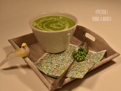 Soupe tiède de petits pois à l’estragon