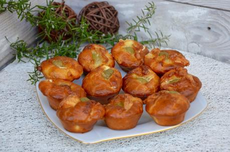 Bouchées apéritives chèvre, olives et romarin