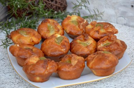 Bouchées apéritives chèvre, olives et romarin